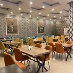 Hotel Madi